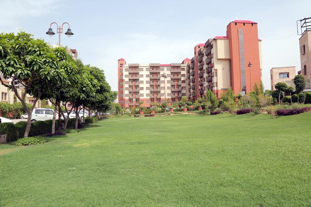 哈瑞奎师那兰花度假村 Vrindāvan 外观 照片